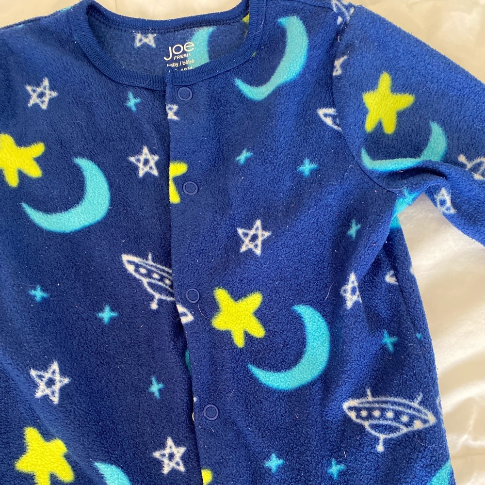 Baby Space Sleeper! - Picture 2 of 3